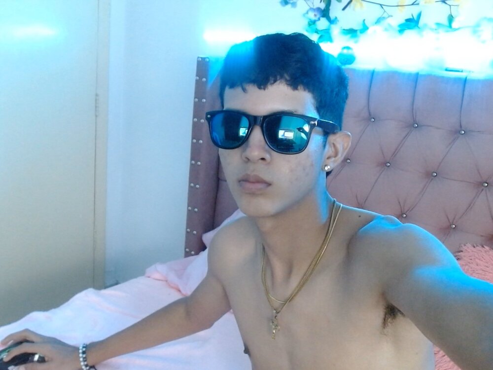 blade_fk's Offline XXX Chat