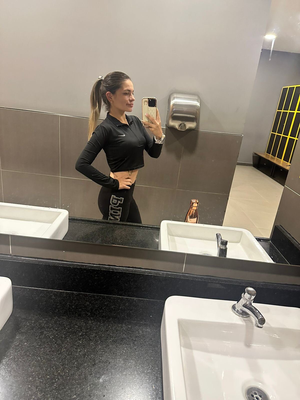 neni_gold