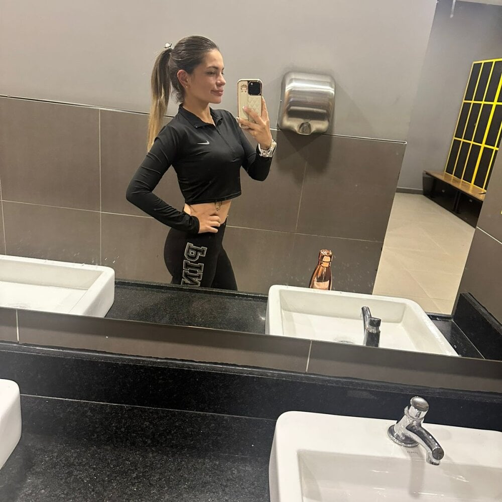 neni_gold