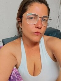 FemmeFatale32's Offline XXX Chat