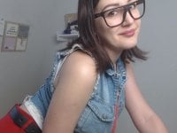 Ella_Nori's Offline Chat Room