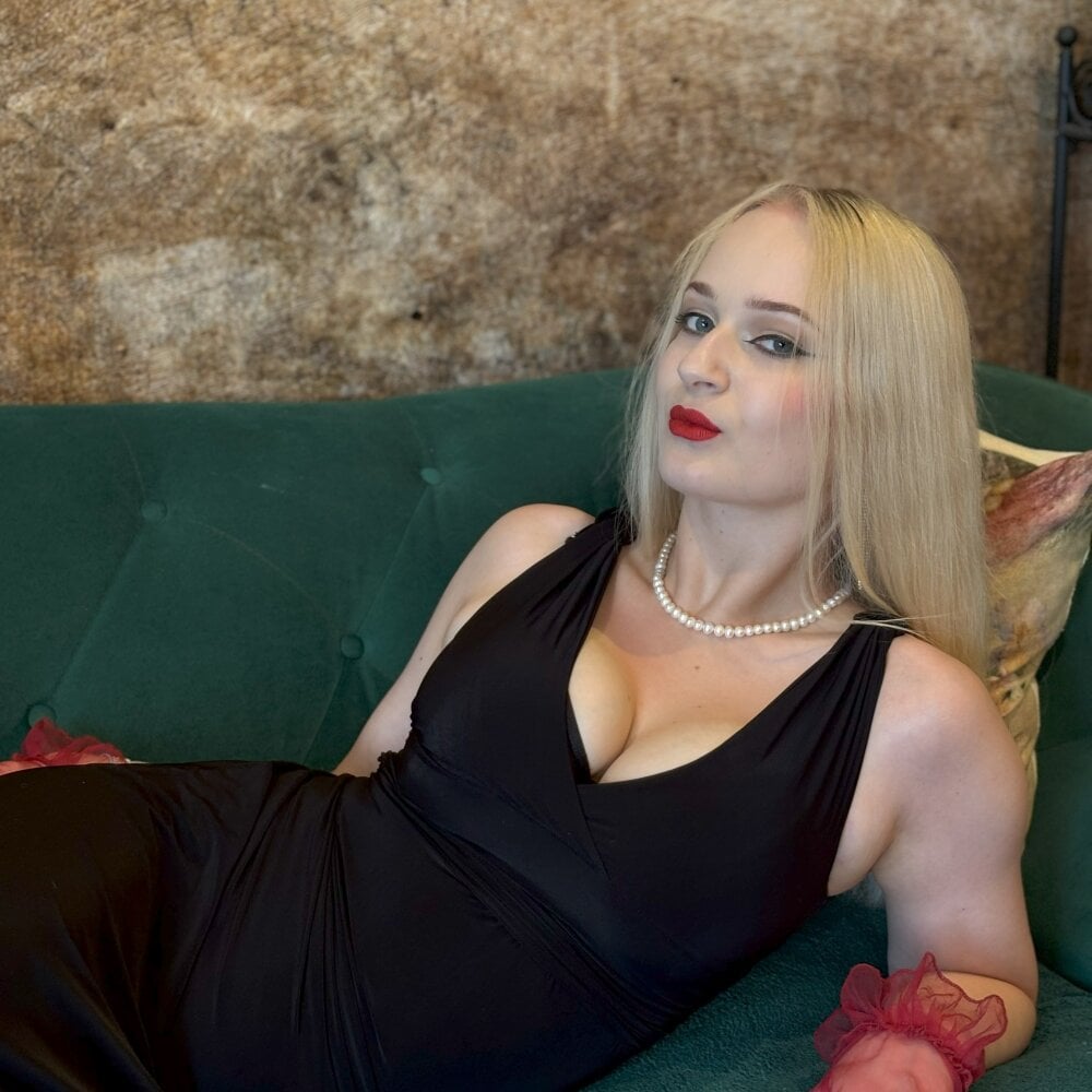 SophiaSexStar profile