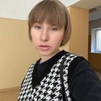NikkiWhiteS' Offline Chat Room