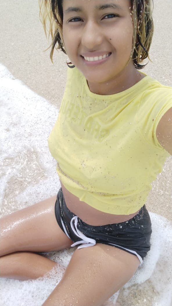 Amy_petite_
