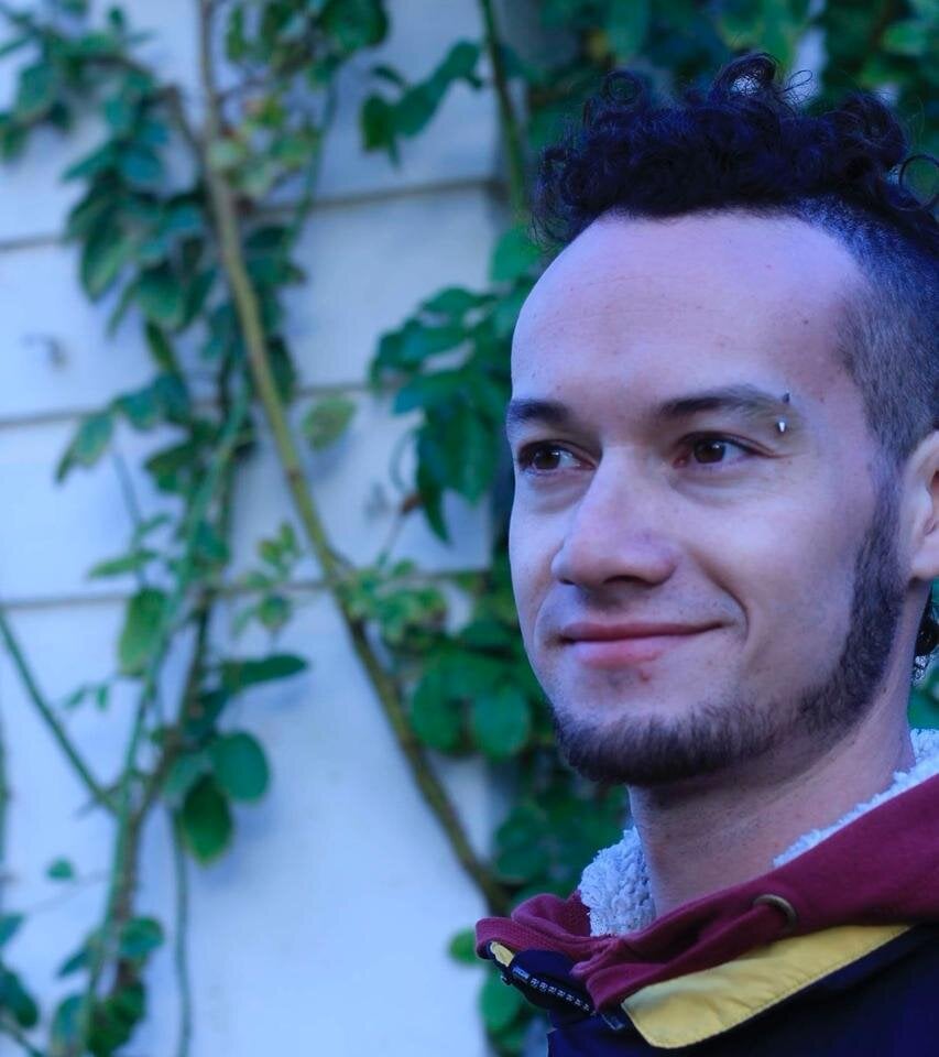 Santiyi12's Offline XXX Chat