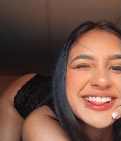 Jessi-and-chris3 😋 live online webcam