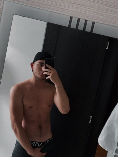 Santiaguito2209 - Stripchat Boy 