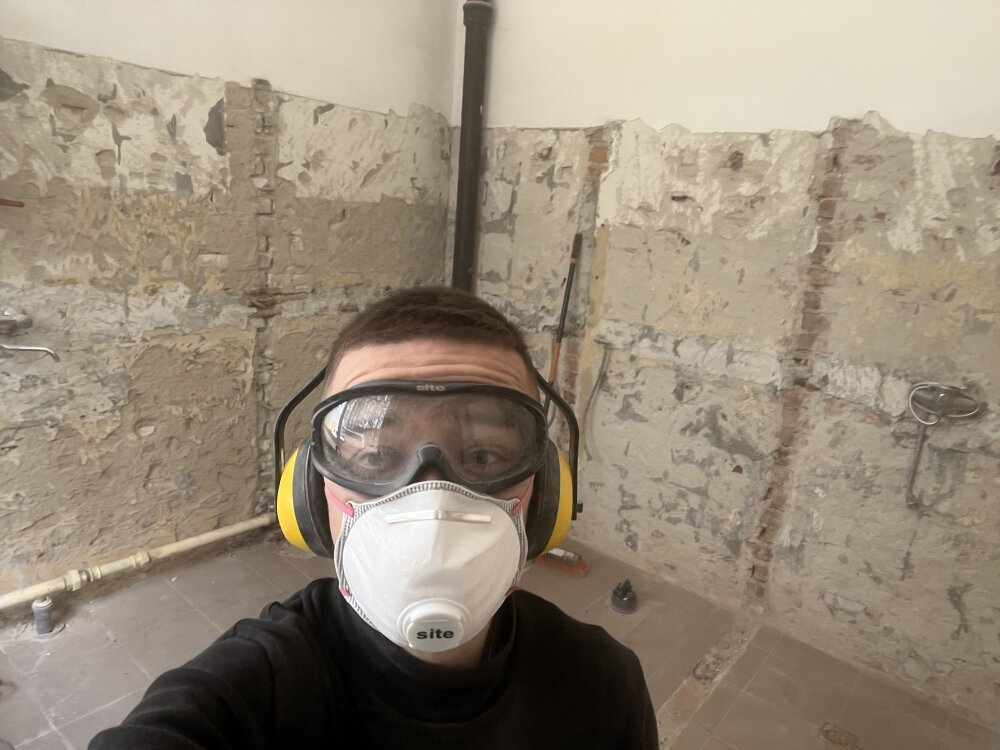 Bodi20_'s Offline XXX Chat