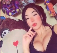 CAMIILABRAVO's Offline Chat Room