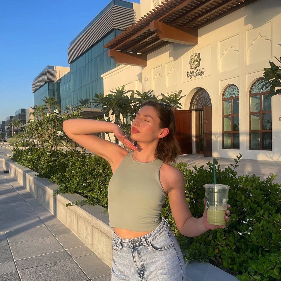 myliveeroticcams.com louisecollins livesex profile in caucasian cams