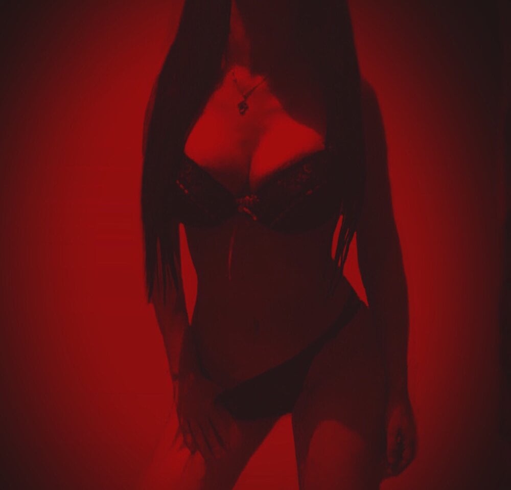 Mila Von Tease