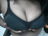 chubby_girl250's Offline Chat Room