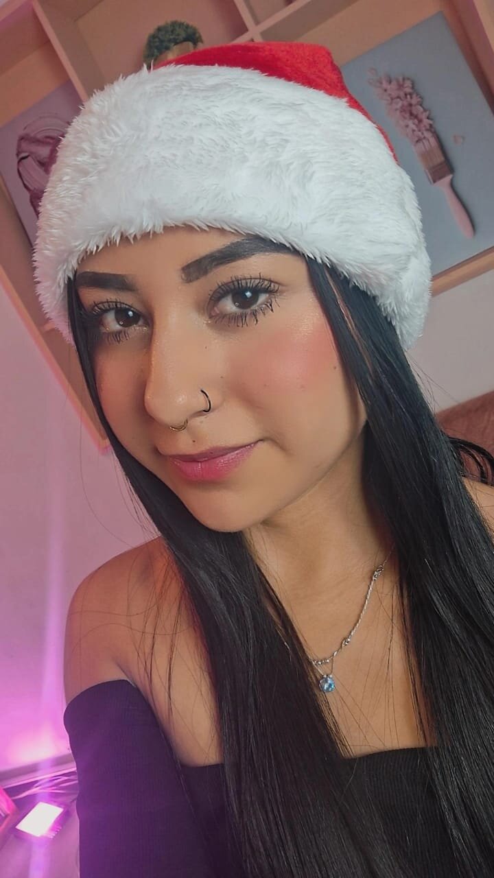 Gabby_cooper_