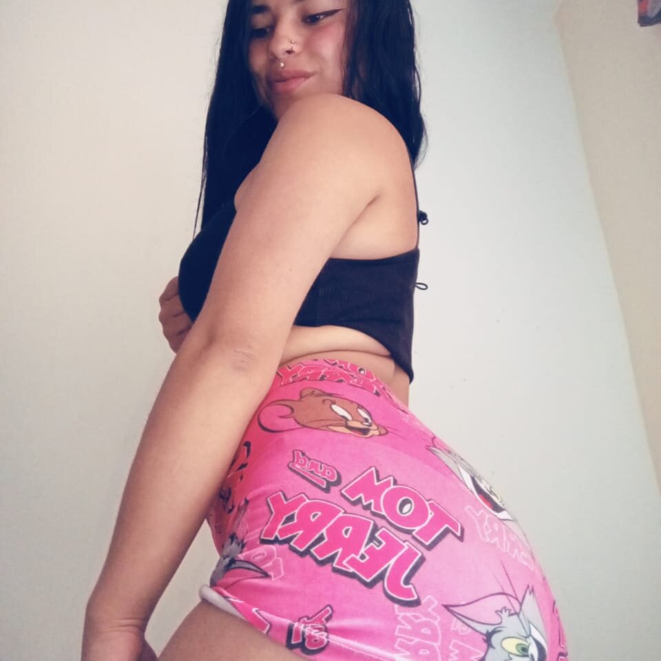 Cora_whisthan profile