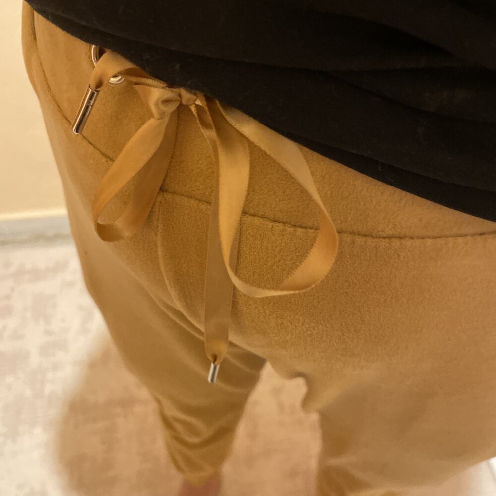 stripchat secrettz07 webcam profile pic via elivecams.com