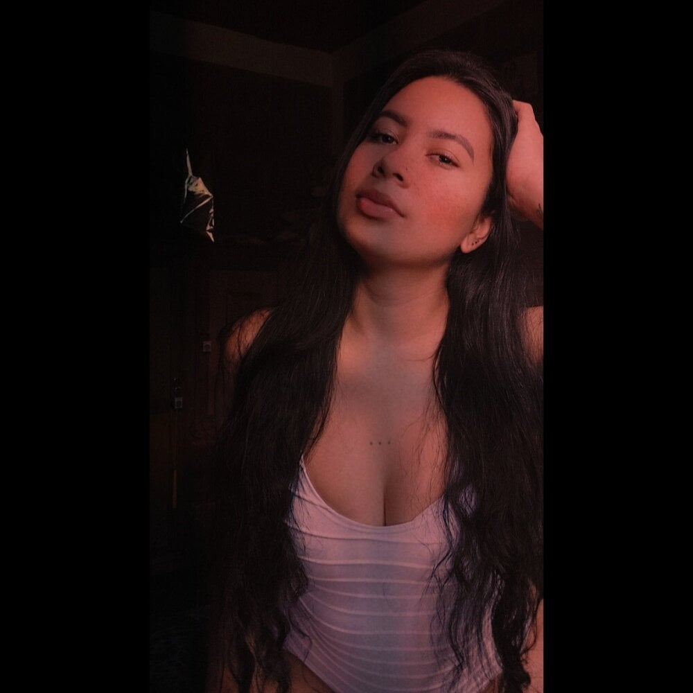 stripchat paulina_lux webcam profile pic via badgirlwebcam.com