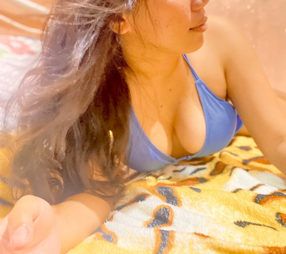 yummy_asianjenx from stripchat