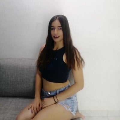 ariana_liam 👙 free show