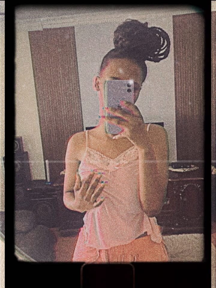 sexlivecamsites.com yummy-caramel livesex profile in stuck-on-ur-mind3 cams