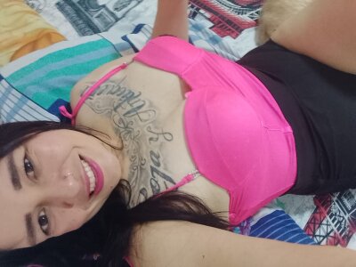 Laurav69 - Stripchat Girl 