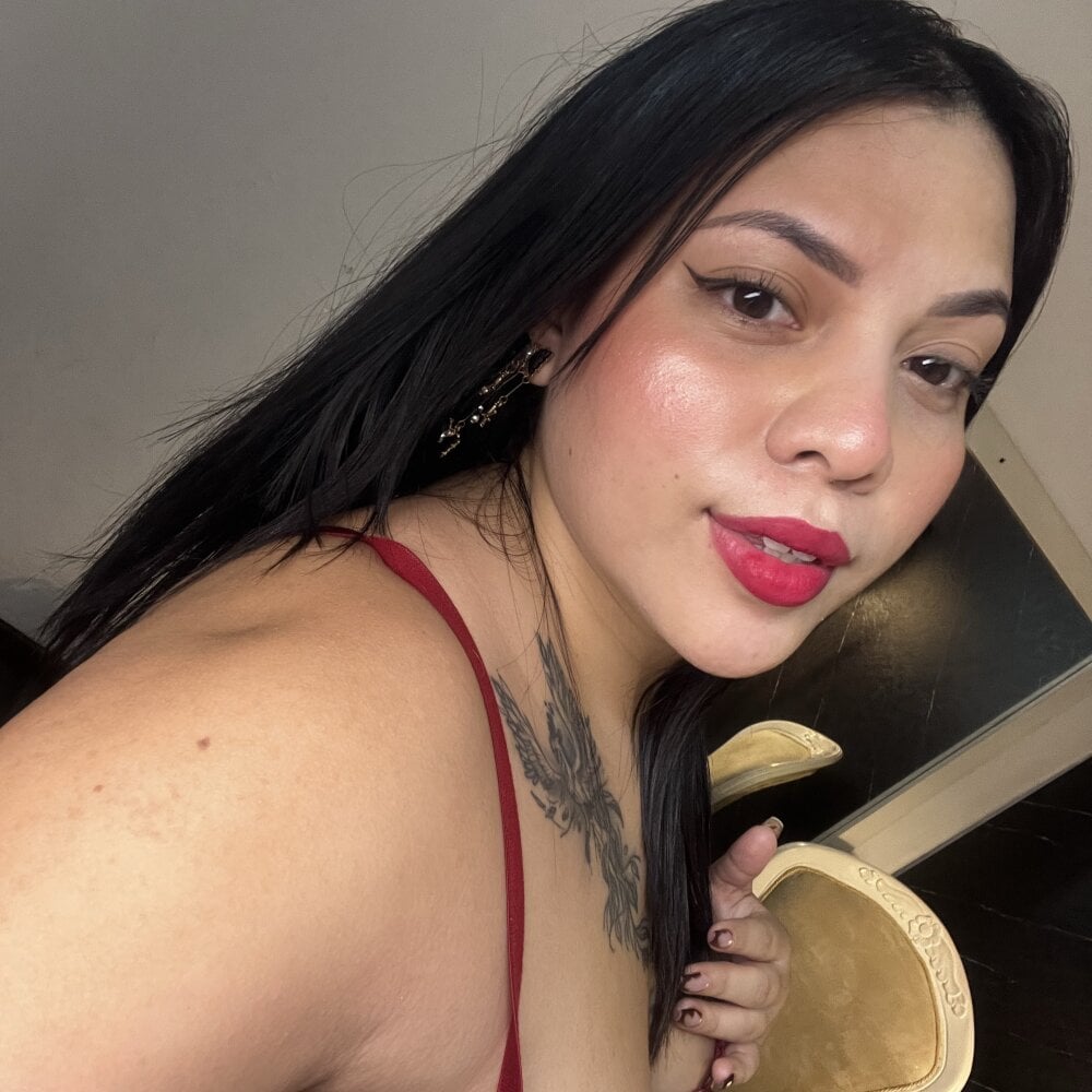 stripchat ela_vega webcam profile pic via 247camsex.com