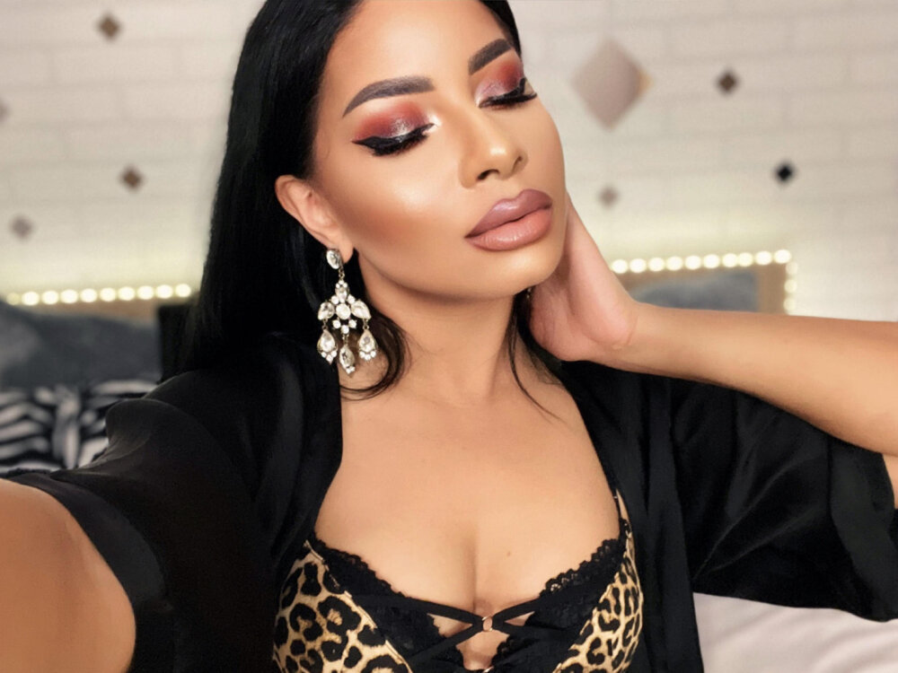 Queen_Nefertiti profile