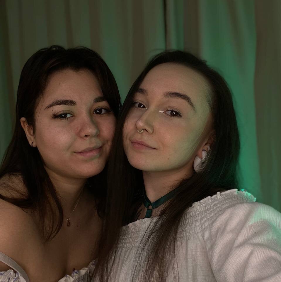 EvelynSharon's Offline XXX Chat