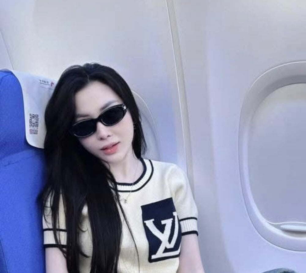 sexlivecamsites.com hinayla livesex profile in isle-of-beatiful-women cams