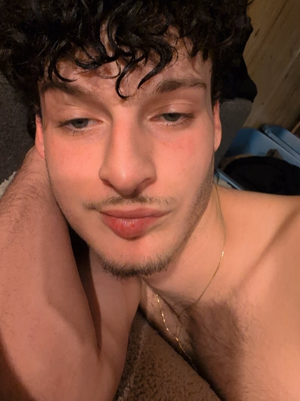 B8RHUNG live XXX chat