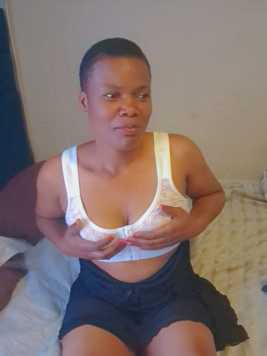 onaircams.com wildnwetmilfx36 livesex profile in mix cams