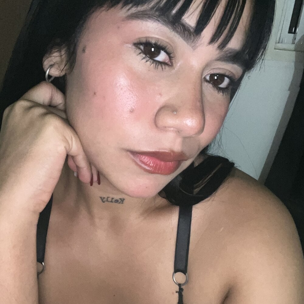 Key_cute21's Offline XXX Chat