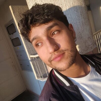 rickys_z from stripchat