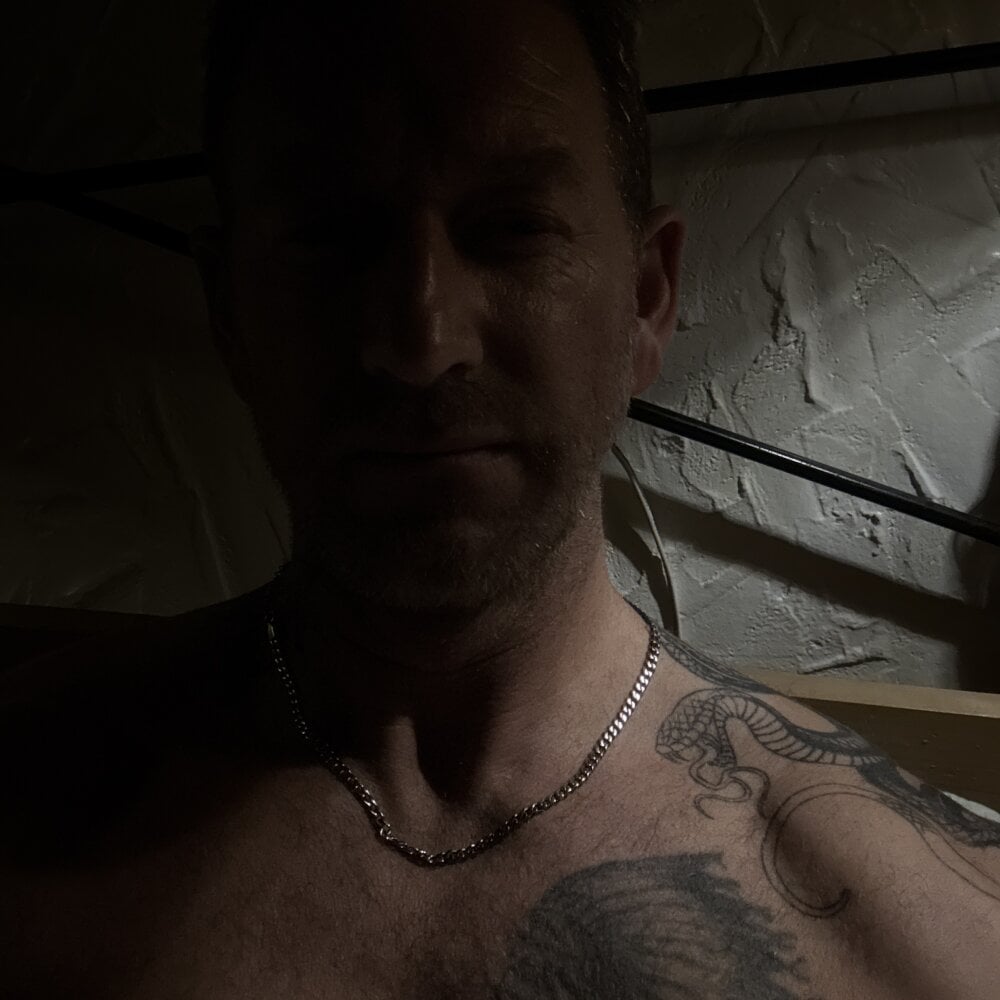 DarlingWordplay19's Offline XXX Chat