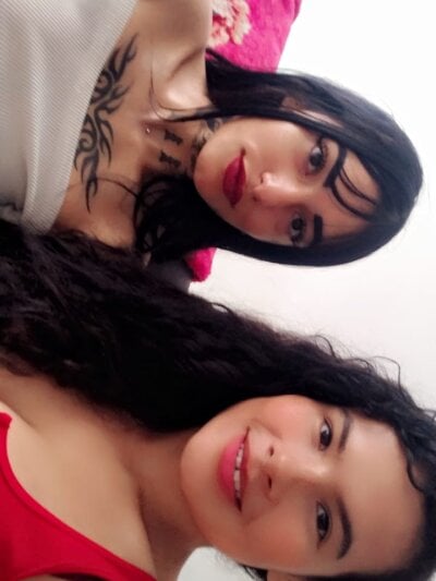 Iris_And_Candy on StripChat