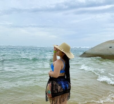 miah_storm - spanish speaking