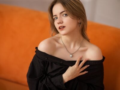 Olivia_Menssory