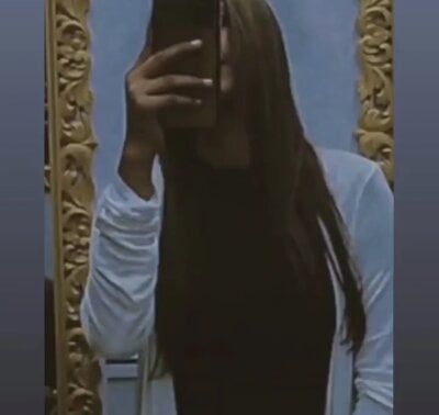 Cute_Sony__0 Female Romantic Online Cam Chat