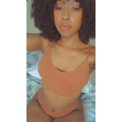 queen_squirty 👍 cam
