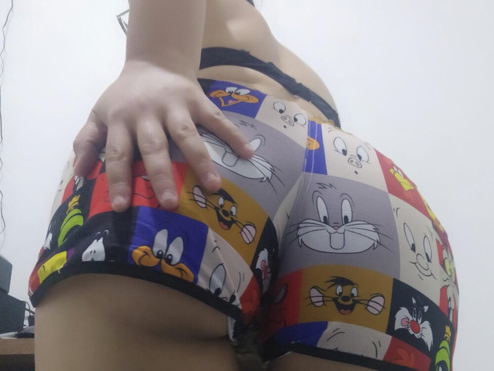 sara_anal25's most recent online preview
