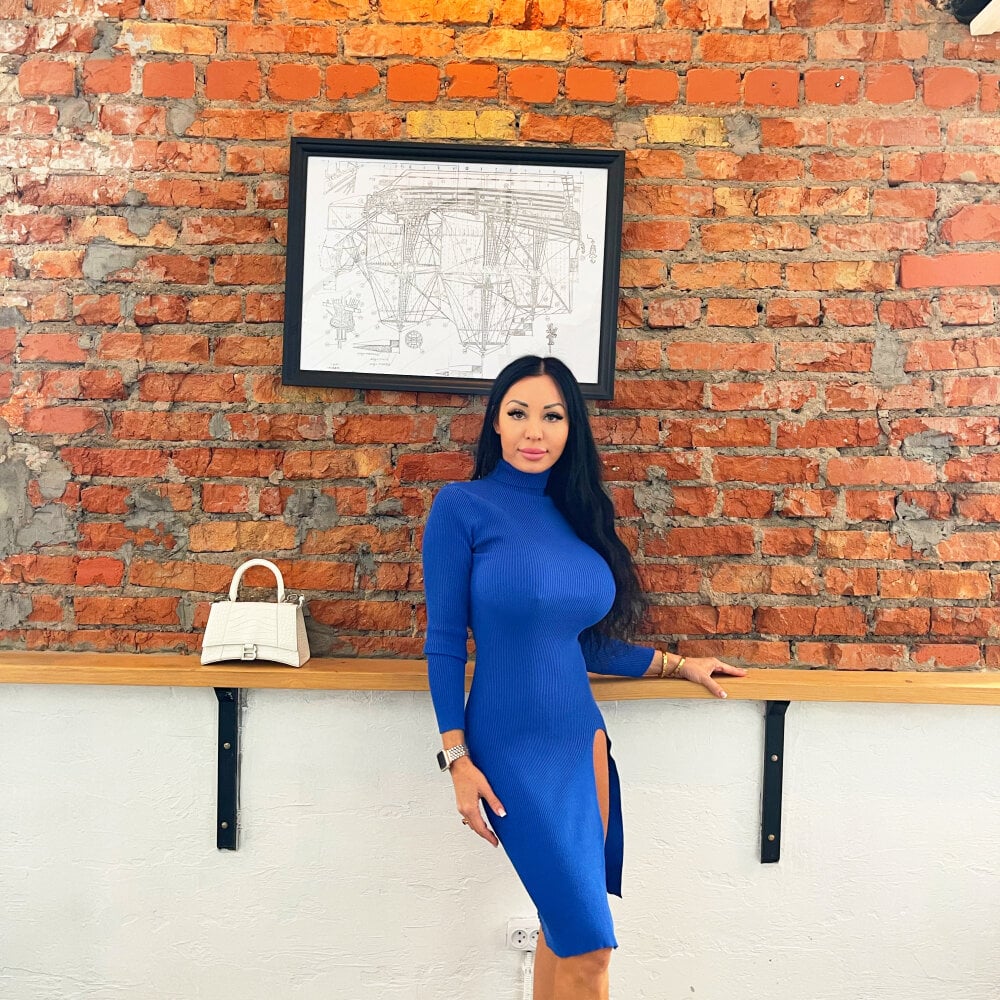 stripchat kisyla webcam profile pic via sexcityguide.com