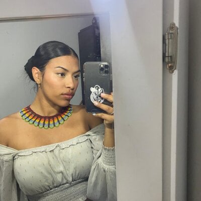 RiriiBrunette__