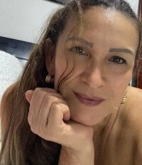 MiaVega's webcam live show