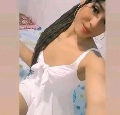 Gia11incheselfsuck