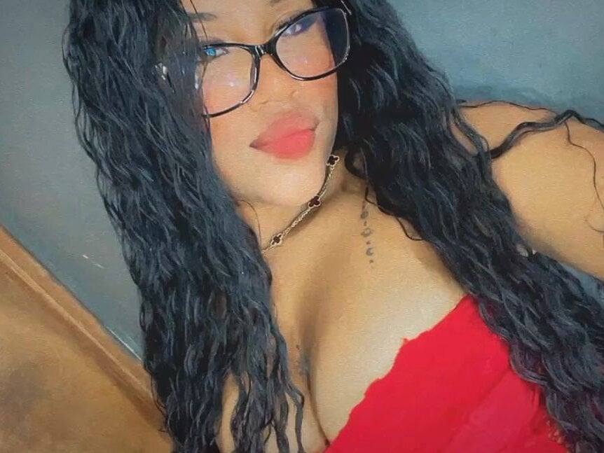 YOULUCYSEXYのオフラインXXXチャット