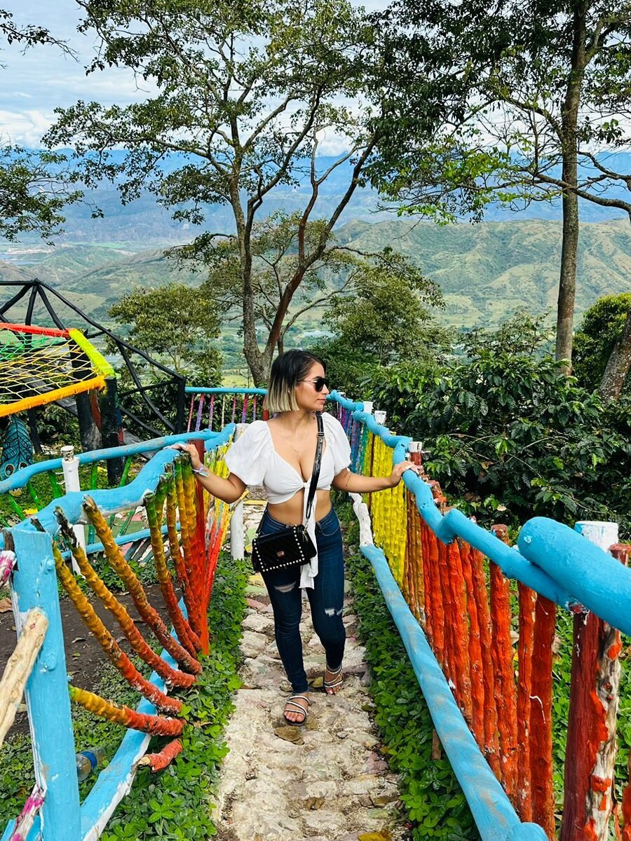 Live sex webcam photo for mia_slutty_ #289923967