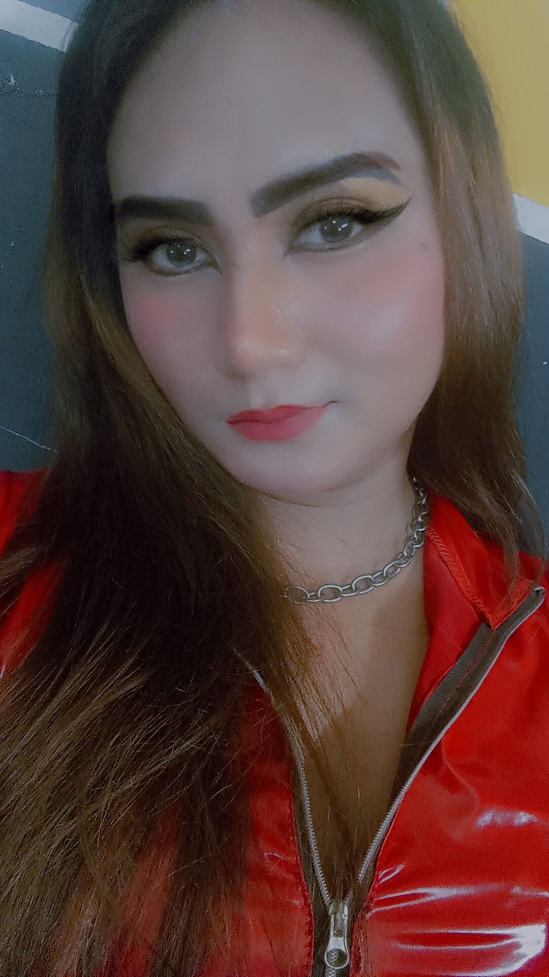 hella_queen