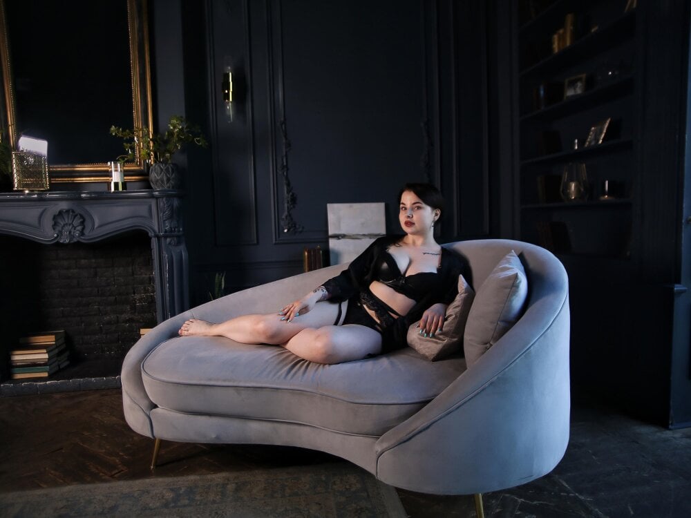 Gwen_Hilton's Offline XXX Chat
