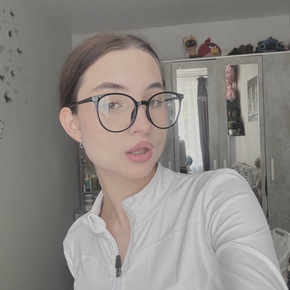 emijourney from stripchat
