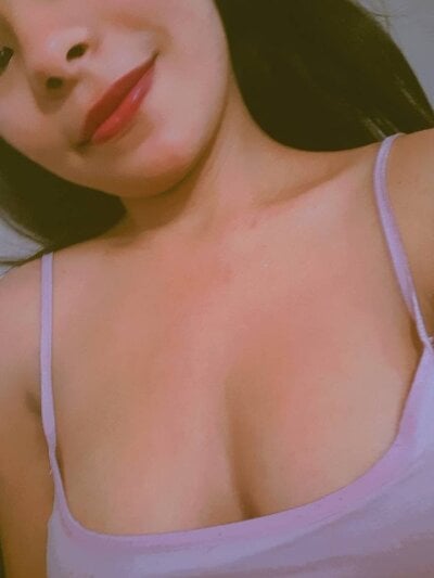 mariana2610 from stripchat