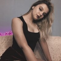 hugeloadmistress' Offline XXX Chat